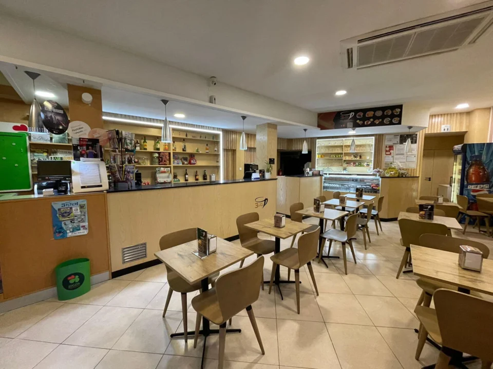 Interior do Café 3 Emes